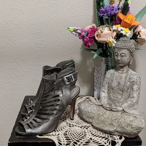 Vince Camuto Cage heels